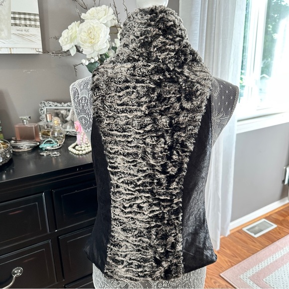 Dolce Cabo Faux Fur & Faux Leather Drape Vest Size S – Black/Gray - Picture 8 of 16